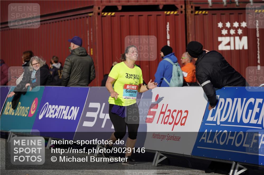 03.10.2025 - Köhlbrandbrückenlauf Michael Burmester http://msf.ph/oto/9029146 03.10.2025 10:33:51 Ziel 1800, 1991, 2600, 2652, 3142, 3604 meine-sportfotos.de