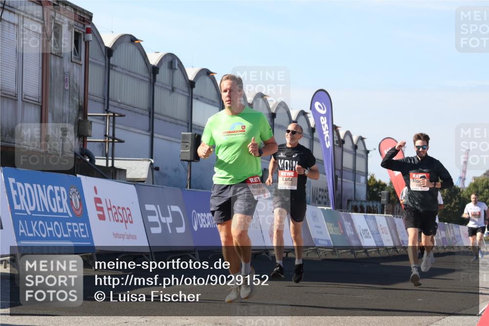 03.10.2025 - Köhlbrandbrückenlauf Luisa Fischer http://msf.ph/oto/9029152 03.10.2025 13:00:54 Ziel 4018, 4069, 4177, 4407, 4512, 4820, 6042, 6464, 6525 meine-sportfotos.de