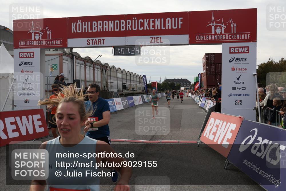 03.10.2025 - Köhlbrandbrückenlauf Julia Fischer http://msf.ph/oto/9029155 03.10.2025 16:07:34 Ziel 7056, 7071, 7172, 7365, 7402, 7434, 7499, 8745, 8862, 8919, 9018, 9261 meine-sportfotos.de