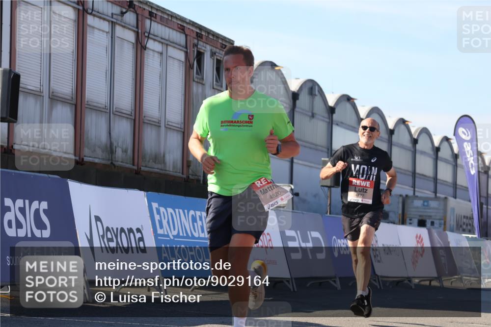 03.10.2025 - Köhlbrandbrückenlauf Luisa Fischer http://msf.ph/oto/9029164 03.10.2025 13:00:55 Ziel 4069, 4177, 4407, 4512, 4820, 6042, 6464, 6525 meine-sportfotos.de