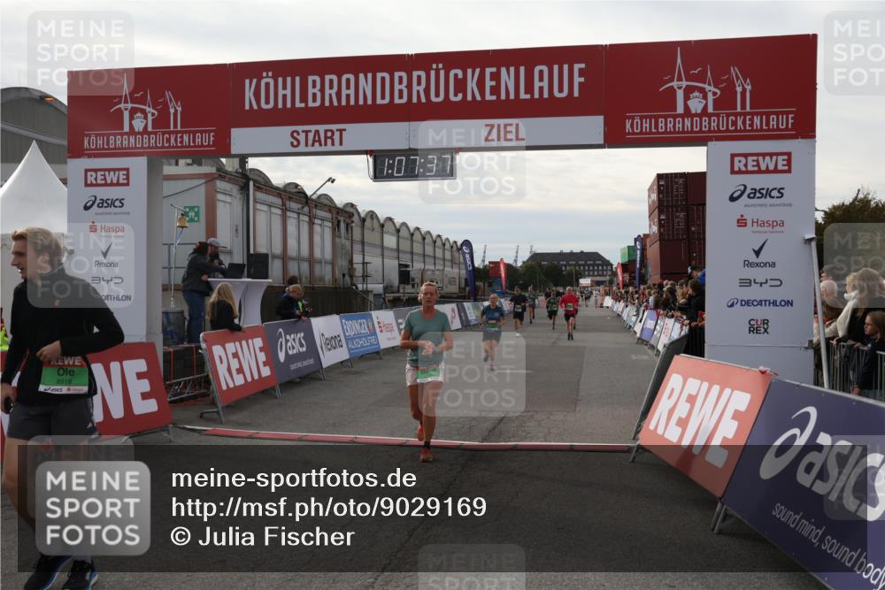 03.10.2025 - Köhlbrandbrückenlauf Julia Fischer http://msf.ph/oto/9029169 03.10.2025 16:07:37 Ziel 7056, 7071, 7172, 7179, 7365, 7499, 8745, 8862, 8919, 9020, 9456, 9457 meine-sportfotos.de