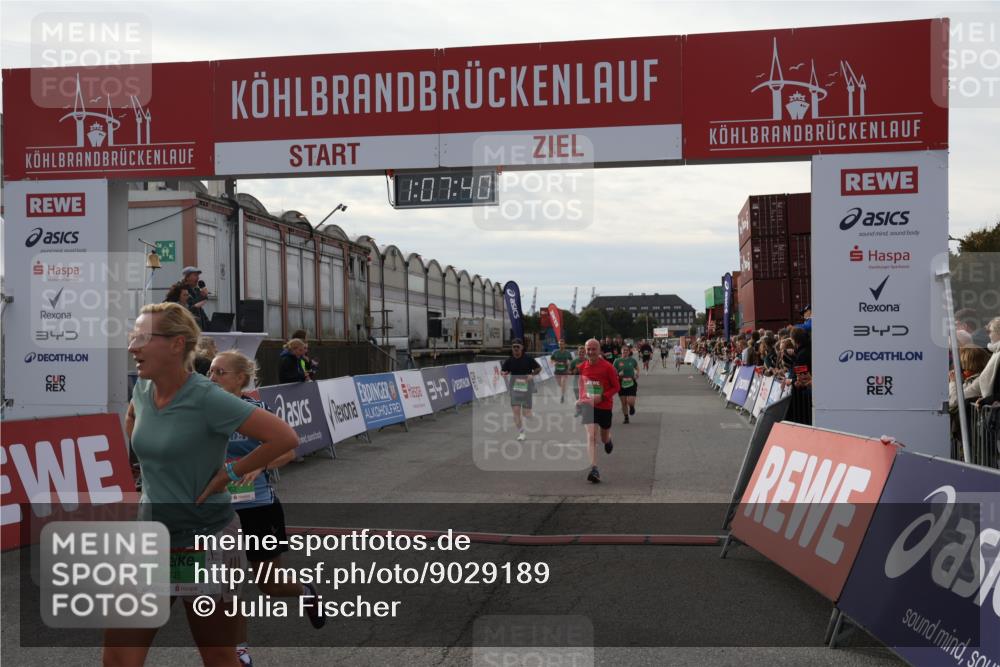 03.10.2025 - Köhlbrandbrückenlauf Julia Fischer http://msf.ph/oto/9029189 03.10.2025 16:07:40 Ziel 7056, 7071, 7172, 7179, 7365, 7499, 7674, 8745, 8862, 8919, 9020, 9456, 9457 meine-sportfotos.de
