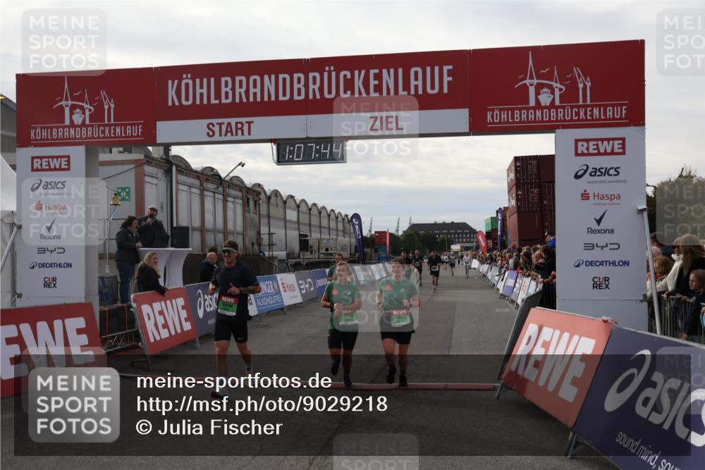 03.10.2025 - Köhlbrandbrückenlauf Julia Fischer http://msf.ph/oto/9029218 03.10.2025 16:07:44 Ziel 7179, 7588, 7674, 7780, 8035, 8745, 8862, 8919, 9020, 9099, 9456, 9457 meine-sportfotos.de