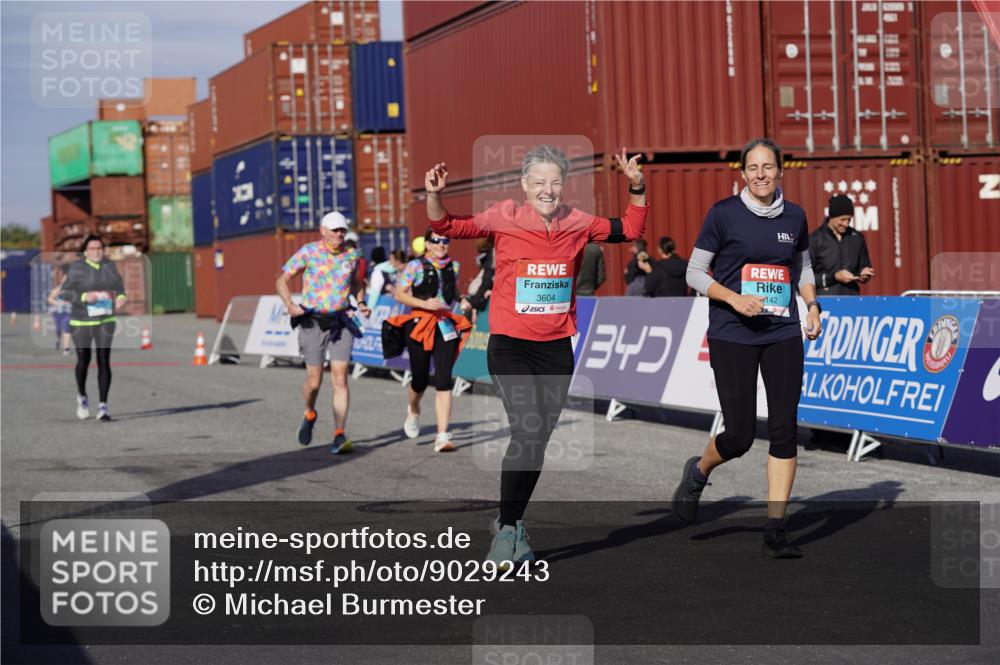 03.10.2025 - Köhlbrandbrückenlauf Michael Burmester http://msf.ph/oto/9029243 03.10.2025 10:33:55 Ziel 1800, 1991, 2600, 2652, 3142, 3604 meine-sportfotos.de