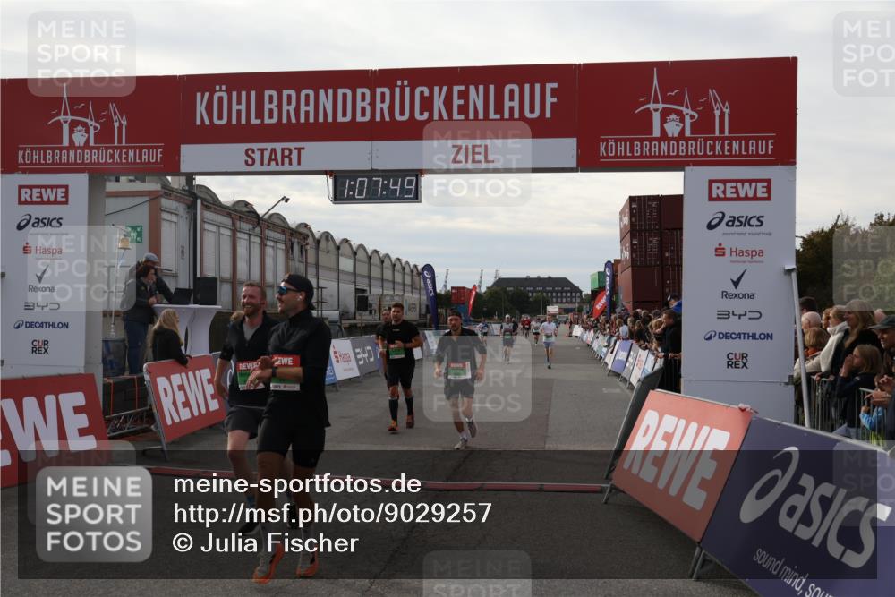 03.10.2025 - Köhlbrandbrückenlauf Julia Fischer http://msf.ph/oto/9029257 03.10.2025 16:07:50 Ziel 7179, 7588, 7674, 7713, 7763, 7780, 8035, 9020, 9096, 9099, 9456, 9457 meine-sportfotos.de
