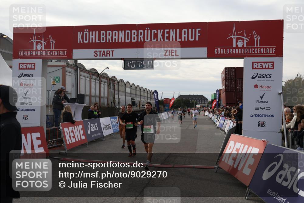 03.10.2025 - Köhlbrandbrückenlauf Julia Fischer http://msf.ph/oto/9029270 03.10.2025 16:07:51 Ziel 7179, 7588, 7674, 7713, 7763, 7780, 8035, 9020, 9096, 9099, 9456, 9457 meine-sportfotos.de