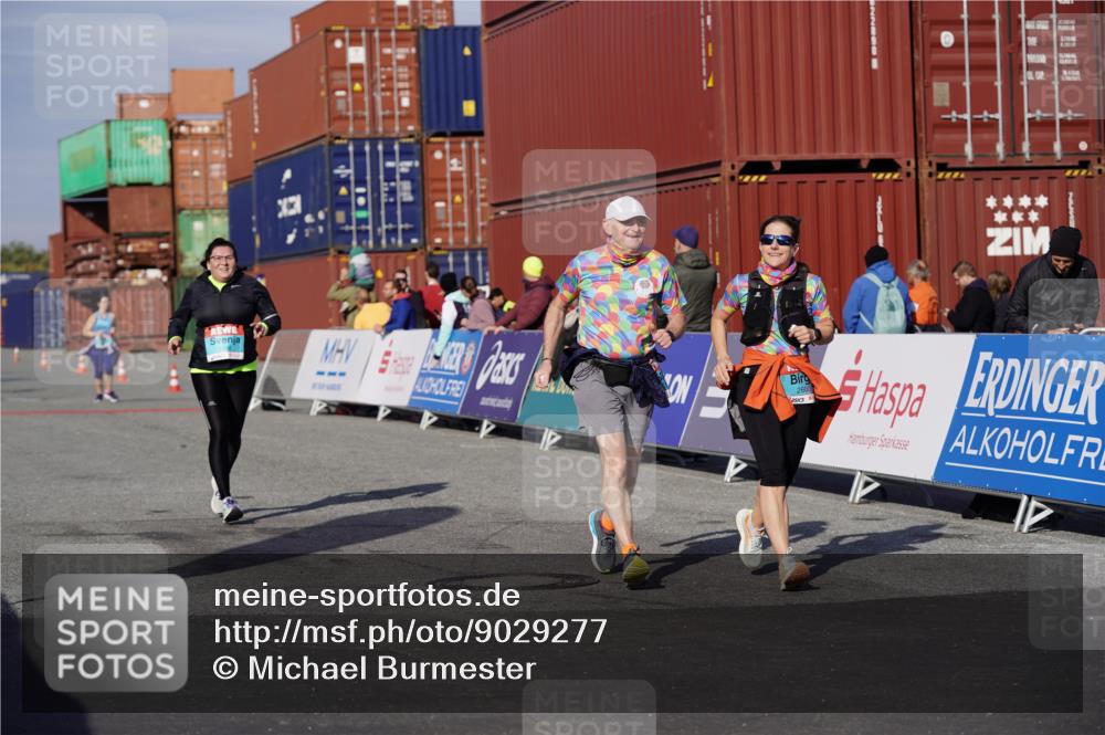 03.10.2025 - Köhlbrandbrückenlauf Michael Burmester http://msf.ph/oto/9029277 03.10.2025 10:33:57 Ziel 1800, 1991, 2600, 2652, 3142, 3604 meine-sportfotos.de