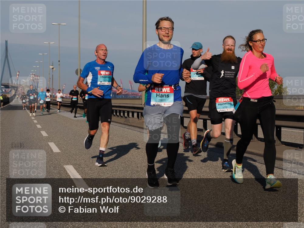 03.10.2025 - Köhlbrandbrückenlauf Fabian Wolf http://msf.ph/oto/9029288 03.10.2025 09:44:16 Position 3 3079, 1010011, 2801, 3335 meine-sportfotos.de