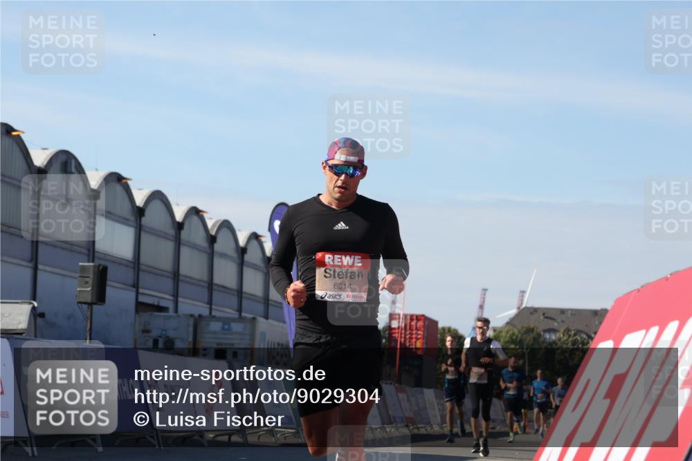 03.10.2025 - Köhlbrandbrückenlauf Luisa Fischer http://msf.ph/oto/9029304 03.10.2025 13:01:10 Ziel 4039, 4140, 4407, 4425, 4512, 4737, 5779, 6614 meine-sportfotos.de