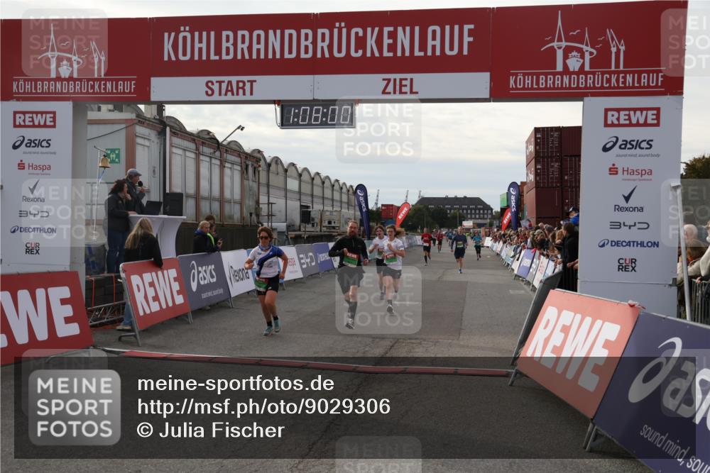 03.10.2025 - Köhlbrandbrückenlauf Julia Fischer http://msf.ph/oto/9029306 03.10.2025 16:08:00 Ziel 7085, 7335, 7494, 7713, 7763, 7780, 8824, 9096, 9099, 9543 meine-sportfotos.de
