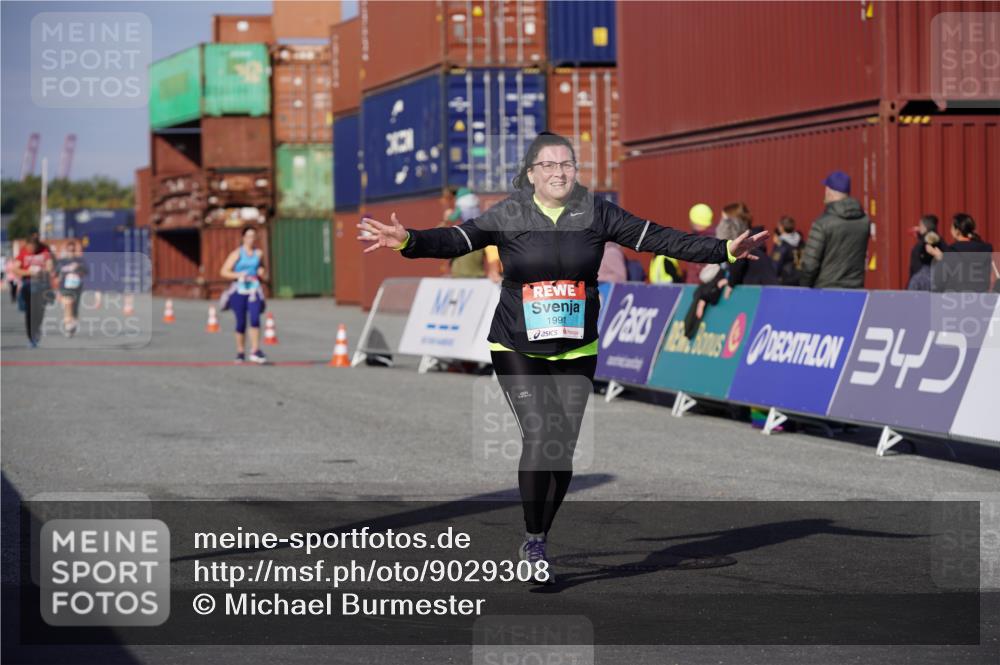 03.10.2025 - Köhlbrandbrückenlauf Michael Burmester http://msf.ph/oto/9029308 03.10.2025 10:33:59 Ziel 1991, 2600, 2652 meine-sportfotos.de
