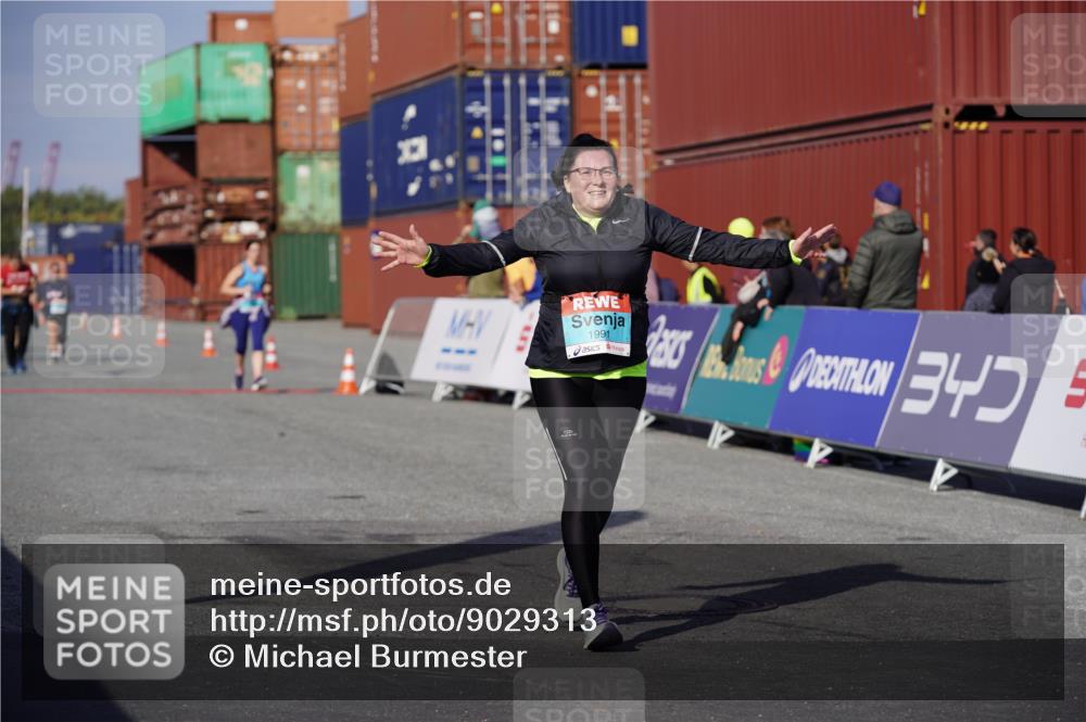 03.10.2025 - Köhlbrandbrückenlauf Michael Burmester http://msf.ph/oto/9029313 03.10.2025 10:33:59 Ziel 1991, 2600, 2652 meine-sportfotos.de