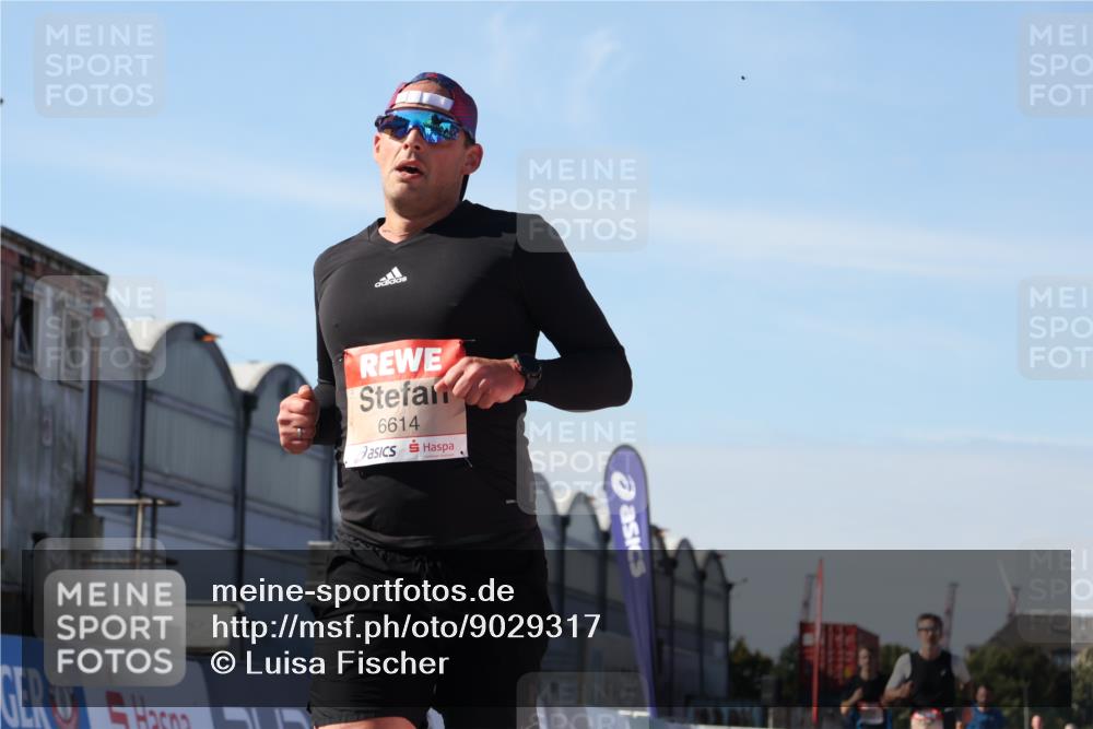 03.10.2025 - Köhlbrandbrückenlauf Luisa Fischer http://msf.ph/oto/9029317 03.10.2025 13:01:11 Ziel 4039, 4140, 4425, 4737, 5779, 6614 meine-sportfotos.de