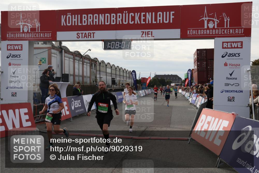 03.10.2025 - Köhlbrandbrückenlauf Julia Fischer http://msf.ph/oto/9029319 03.10.2025 16:08:01 Ziel 7085, 7335, 7494, 7713, 7763, 8824, 9096, 9543 meine-sportfotos.de