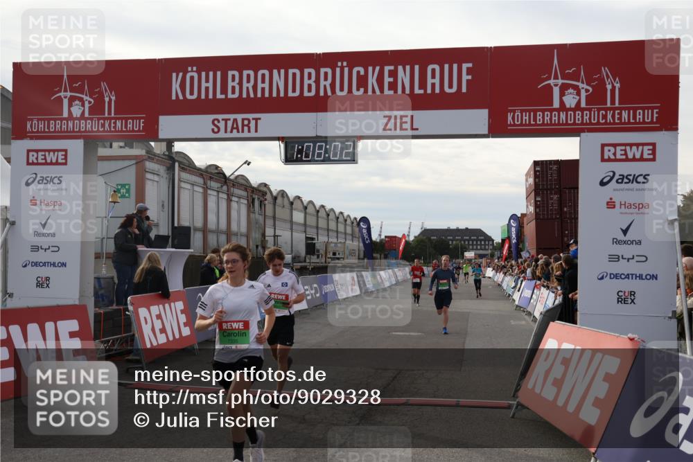 03.10.2025 - Köhlbrandbrückenlauf Julia Fischer http://msf.ph/oto/9029328 03.10.2025 16:08:03 Ziel 7085, 7319, 7335, 7494, 7713, 8824, 9072, 9096, 9543 meine-sportfotos.de