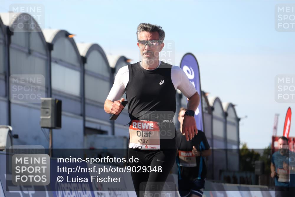 03.10.2025 - Köhlbrandbrückenlauf Luisa Fischer http://msf.ph/oto/9029348 03.10.2025 13:01:15 Ziel 4039, 4737, 5779, 6307, 6614 meine-sportfotos.de