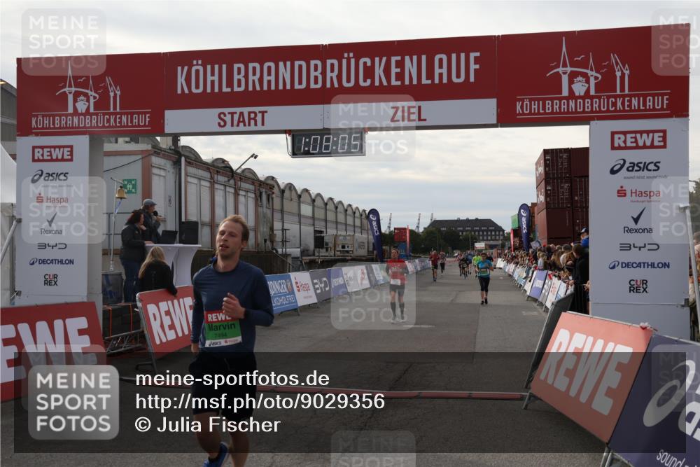 03.10.2025 - Köhlbrandbrückenlauf Julia Fischer http://msf.ph/oto/9029356 03.10.2025 16:08:05 Ziel 7085, 7319, 7335, 7494, 7713, 8824, 9072, 9096, 9543 meine-sportfotos.de