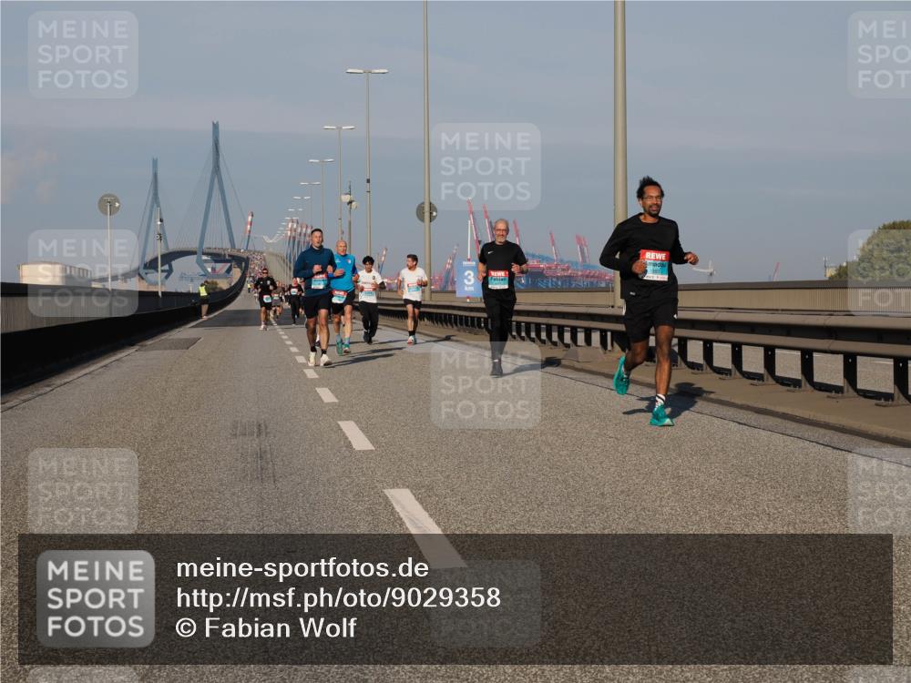 03.10.2025 - Köhlbrandbrückenlauf Fabian Wolf http://msf.ph/oto/9029358 03.10.2025 09:44:20 Position 3 3, 1550 meine-sportfotos.de