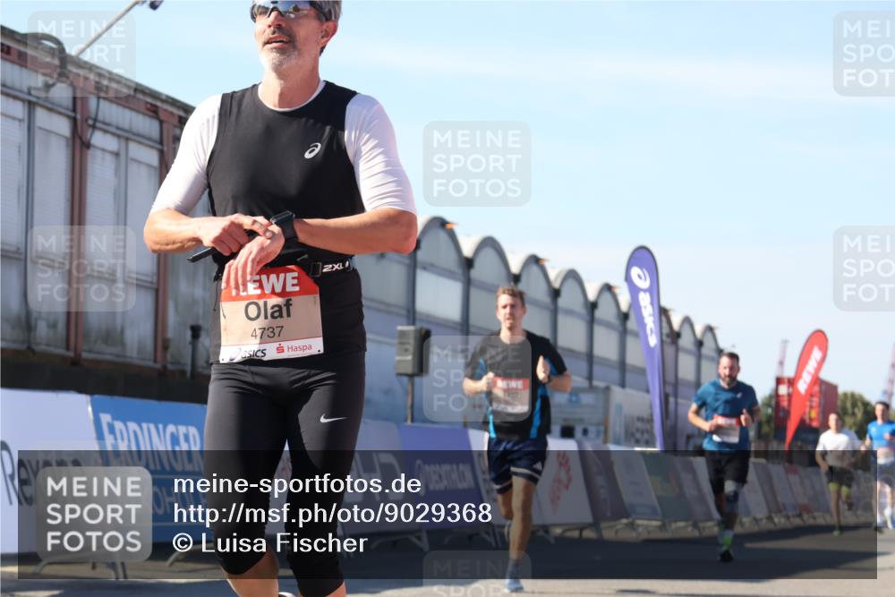 03.10.2025 - Köhlbrandbrückenlauf Luisa Fischer http://msf.ph/oto/9029368 03.10.2025 13:01:17 Ziel 4039, 4737, 5779, 5915, 6307, 6614 meine-sportfotos.de