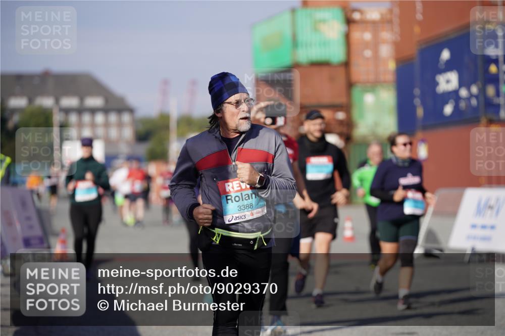 03.10.2025 - Köhlbrandbrückenlauf Michael Burmester http://msf.ph/oto/9029370 03.10.2025 10:34:12 Ziel 1497, 1606, 2011, 2020, 2271, 2311, 2530, 2578, 3324, 3388 meine-sportfotos.de