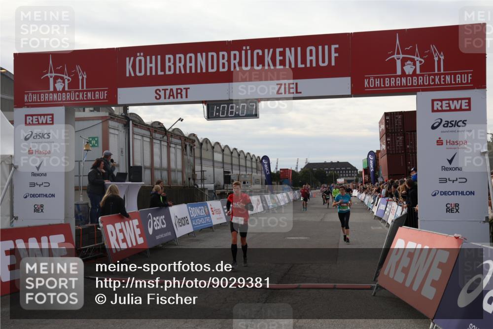 03.10.2025 - Köhlbrandbrückenlauf Julia Fischer http://msf.ph/oto/9029381 03.10.2025 16:08:08 Ziel 7085, 7319, 7335, 7494, 8824, 9072, 9543 meine-sportfotos.de