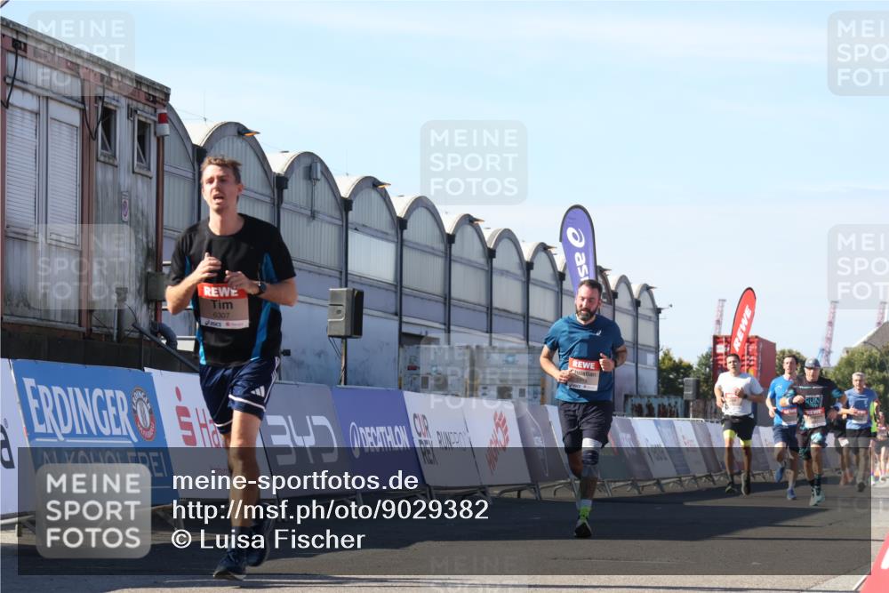 03.10.2025 - Köhlbrandbrückenlauf Luisa Fischer http://msf.ph/oto/9029382 03.10.2025 13:01:18 Ziel 4737, 5779, 5915, 6187, 6307, 6614 meine-sportfotos.de