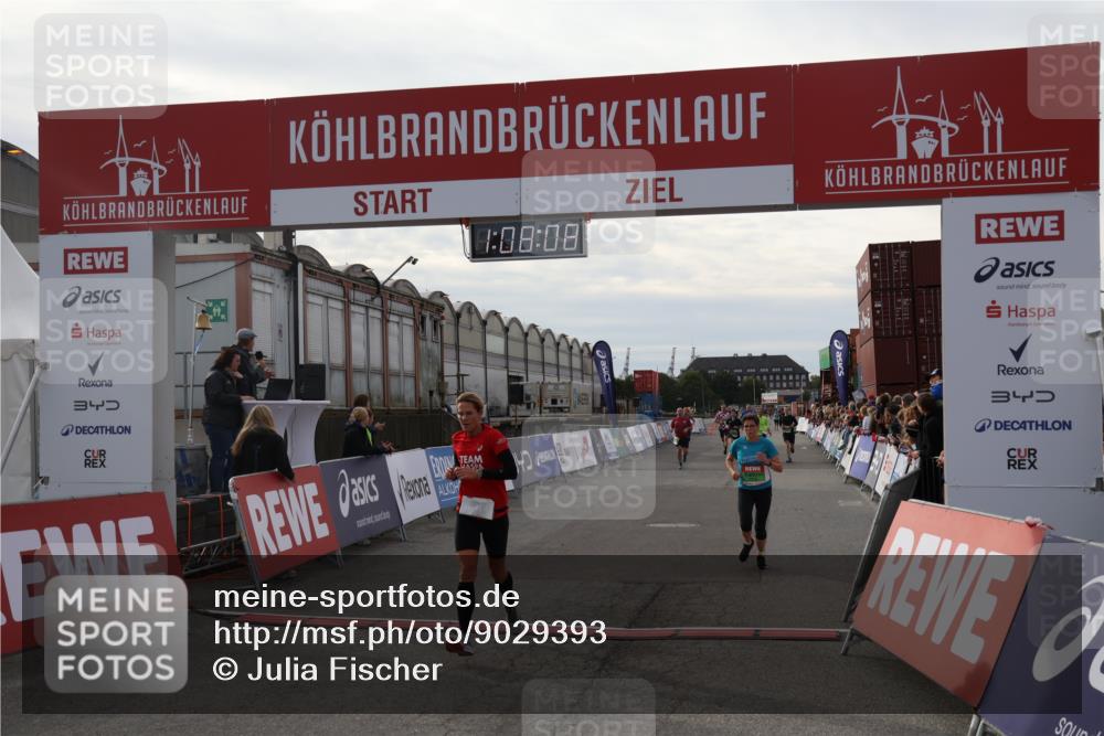 03.10.2025 - Köhlbrandbrückenlauf Julia Fischer http://msf.ph/oto/9029393 03.10.2025 16:08:08 Ziel 7085, 7319, 7335, 7494, 8824, 9072, 9543 meine-sportfotos.de