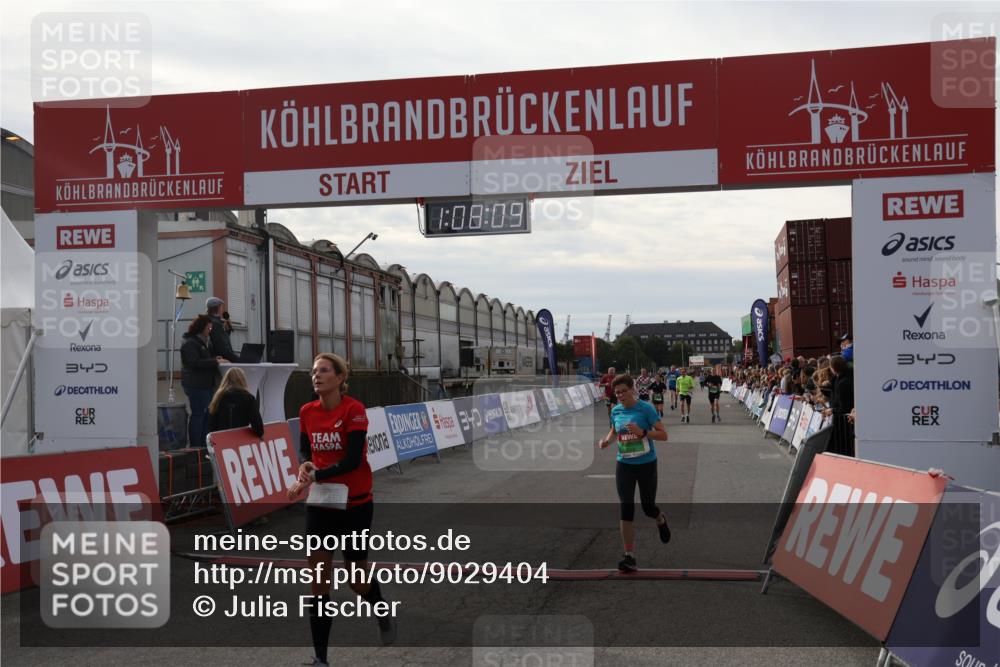 03.10.2025 - Köhlbrandbrückenlauf Julia Fischer http://msf.ph/oto/9029404 03.10.2025 16:08:09 Ziel 7085, 7310, 7311, 7319, 7335, 7494, 8824, 9072, 9543 meine-sportfotos.de