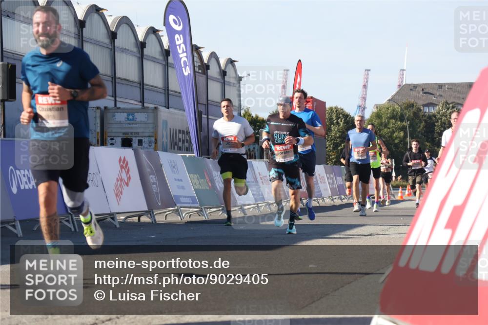 03.10.2025 - Köhlbrandbrückenlauf Luisa Fischer http://msf.ph/oto/9029405 03.10.2025 13:01:20 Ziel 4199, 4737, 5779, 5915, 6187, 6307, 6614 meine-sportfotos.de