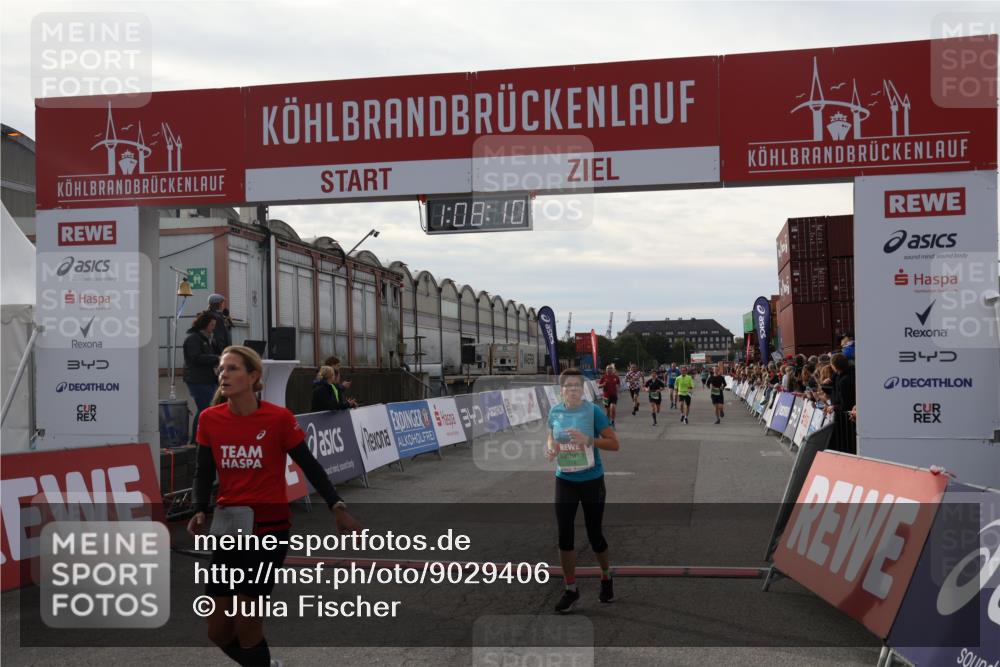 03.10.2025 - Köhlbrandbrückenlauf Julia Fischer http://msf.ph/oto/9029406 03.10.2025 16:08:10 Ziel 7019, 7085, 7310, 7311, 7319, 7335, 7494, 7506, 8265, 8824, 9072, 9543 meine-sportfotos.de