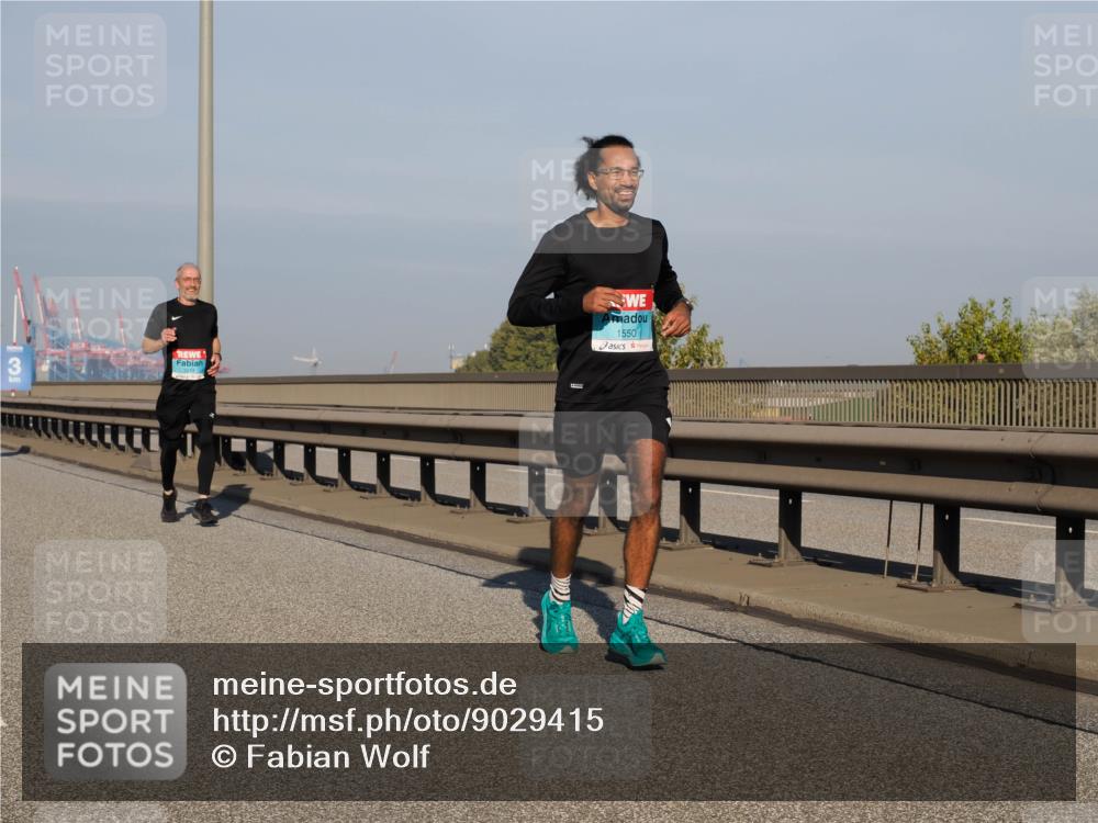 03.10.2025 - Köhlbrandbrückenlauf Fabian Wolf http://msf.ph/oto/9029415 03.10.2025 09:44:21 Position 3 3, 3211, 1550 meine-sportfotos.de