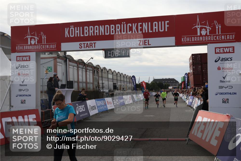 03.10.2025 - Köhlbrandbrückenlauf Julia Fischer http://msf.ph/oto/9029427 03.10.2025 16:08:12 Ziel 7019, 7310, 7311, 7319, 7449, 7494, 7506, 8265, 9072, 9543 meine-sportfotos.de