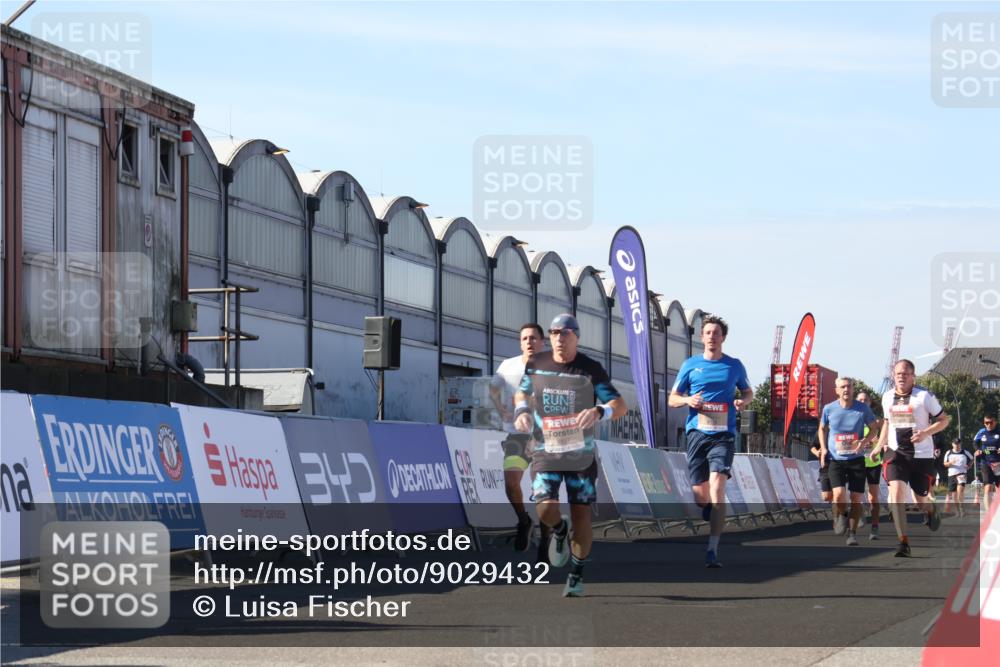 03.10.2025 - Köhlbrandbrückenlauf Luisa Fischer http://msf.ph/oto/9029432 03.10.2025 13:01:22 Ziel 4199, 4304, 4737, 5915, 6187, 6307, 6775 meine-sportfotos.de