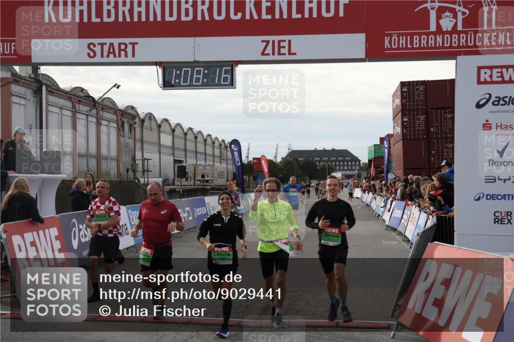 03.10.2025 - Köhlbrandbrückenlauf Julia Fischer http://msf.ph/oto/9029441 03.10.2025 16:08:16 Ziel 7019, 7285, 7310, 7311, 7319, 7449, 7506, 8265, 9072 meine-sportfotos.de