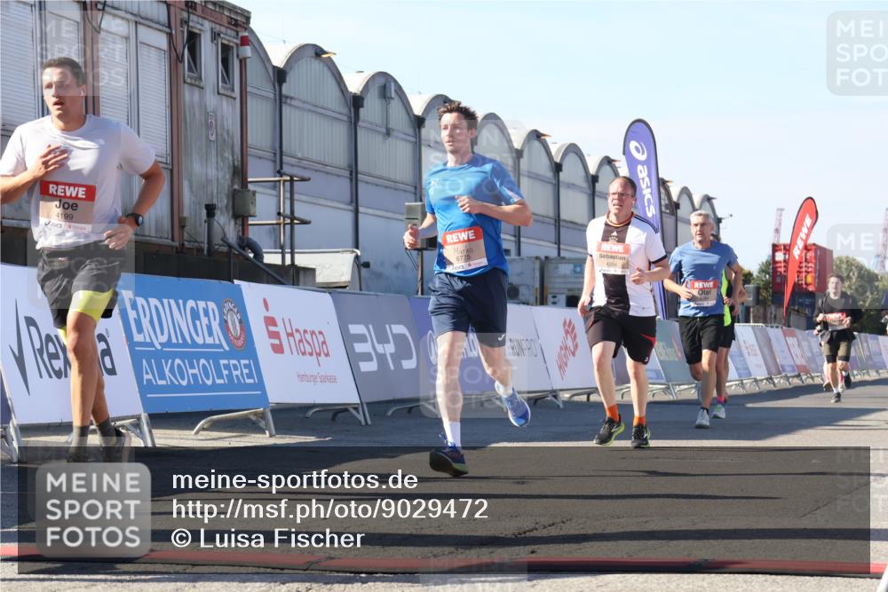 03.10.2025 - Köhlbrandbrückenlauf Luisa Fischer http://msf.ph/oto/9029472 03.10.2025 13:01:24 Ziel 4073, 4199, 4219, 4284, 4292, 4304, 4737, 5915, 6187, 6307, 6775 meine-sportfotos.de