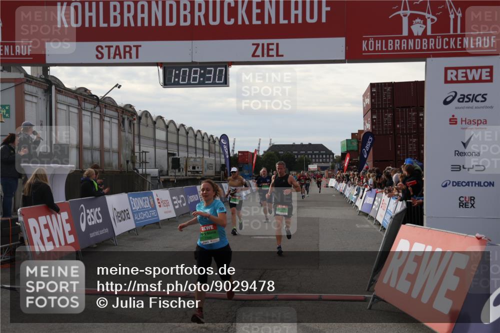 03.10.2025 - Köhlbrandbrückenlauf Julia Fischer http://msf.ph/oto/9029478 03.10.2025 16:08:30 Ziel 7285, 7314, 7349, 7423, 7594, 7708, 7851, 8778, 9110 meine-sportfotos.de