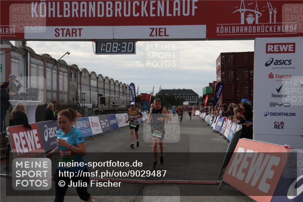 03.10.2025 - Köhlbrandbrückenlauf Julia Fischer http://msf.ph/oto/9029487 03.10.2025 16:08:30 Ziel 7285, 7314, 7349, 7423, 7594, 7708, 7851, 8778, 9110 meine-sportfotos.de