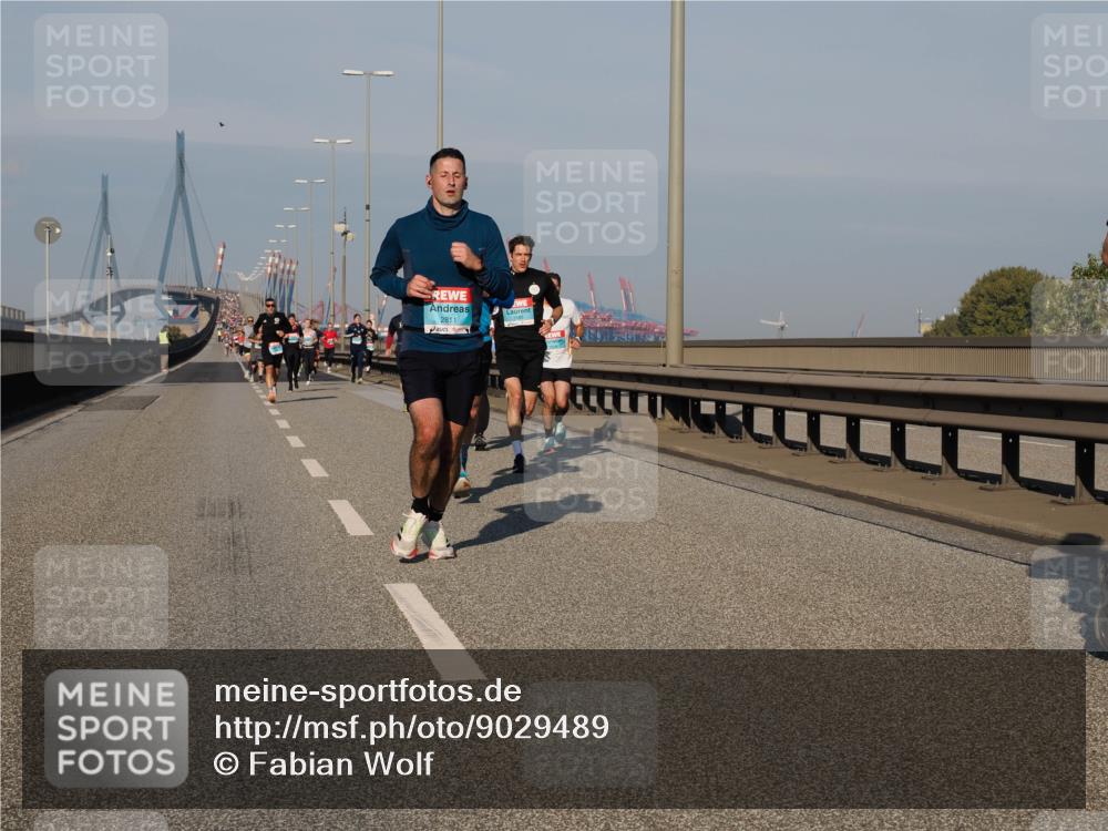 03.10.2025 - Köhlbrandbrückenlauf Fabian Wolf http://msf.ph/oto/9029489 03.10.2025 09:44:24 Position 3 281 meine-sportfotos.de