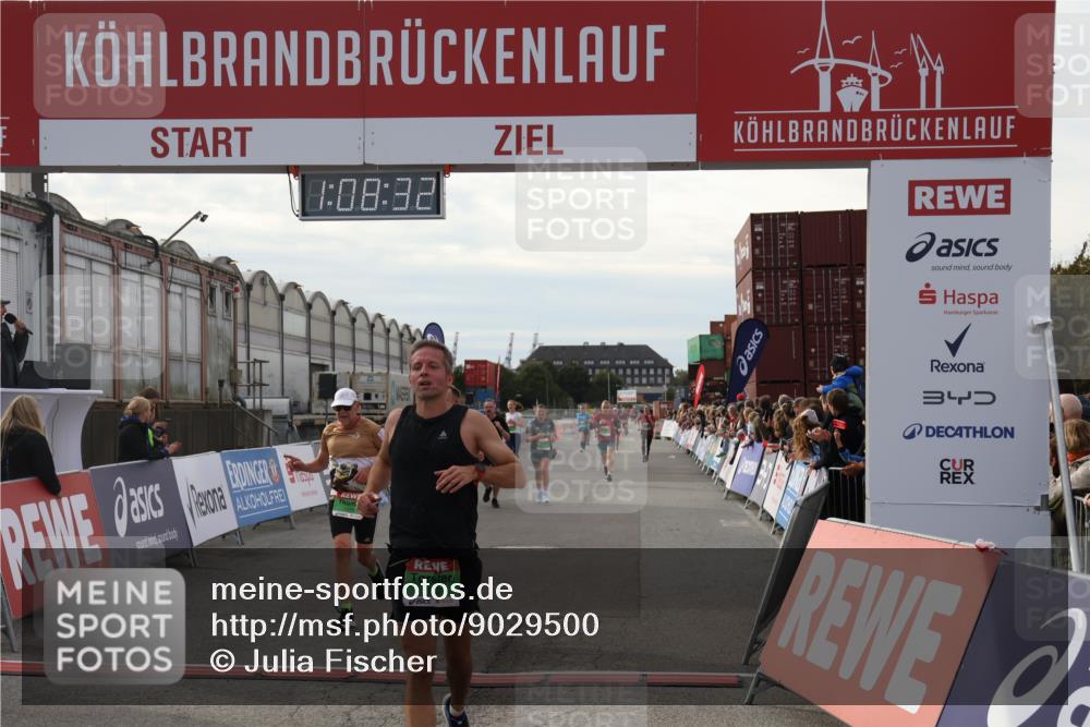 03.10.2025 - Köhlbrandbrückenlauf Julia Fischer http://msf.ph/oto/9029500 03.10.2025 16:08:32 Ziel 7314, 7349, 7360, 7423, 7594, 7708, 7851, 8279, 8778, 9110 meine-sportfotos.de