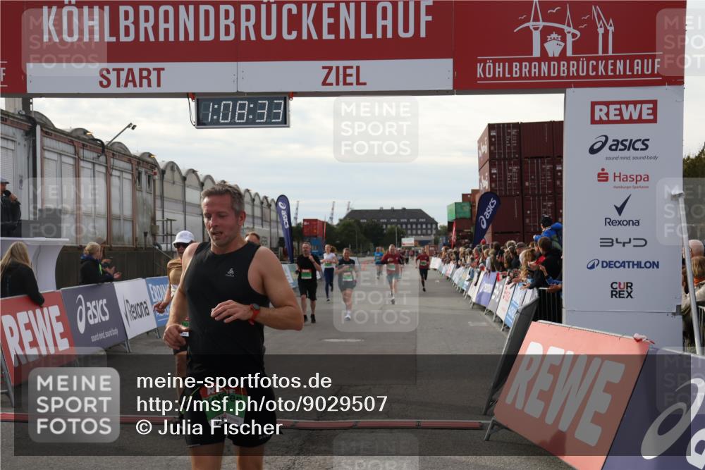 03.10.2025 - Köhlbrandbrückenlauf Julia Fischer http://msf.ph/oto/9029507 03.10.2025 16:08:33 Ziel 7314, 7349, 7360, 7423, 7594, 7616, 7708, 7851, 8279, 8778, 9110 meine-sportfotos.de