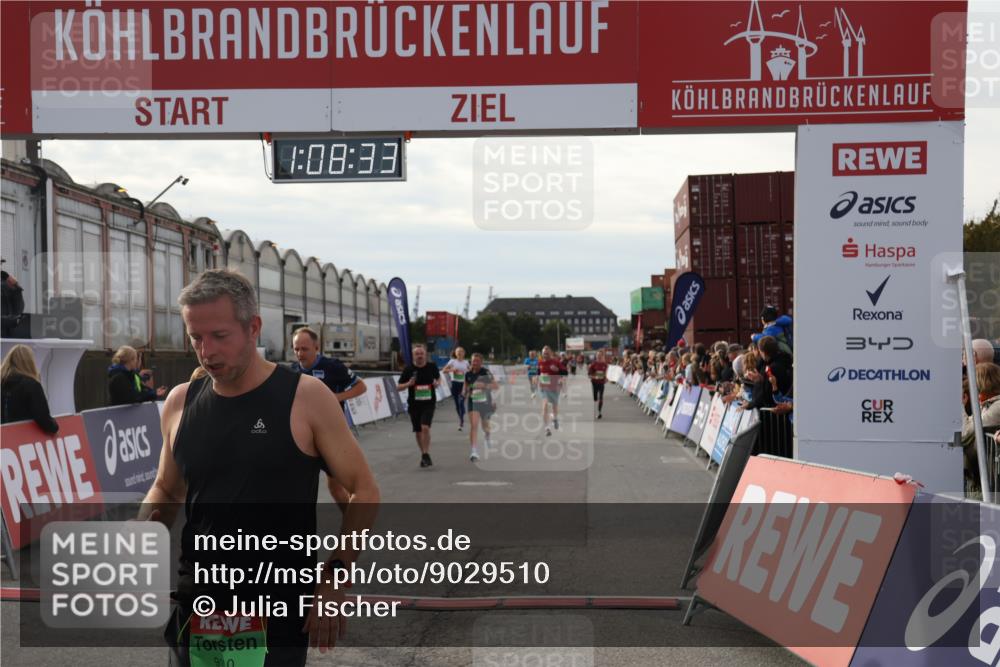 03.10.2025 - Köhlbrandbrückenlauf Julia Fischer http://msf.ph/oto/9029510 03.10.2025 16:08:33 Ziel 7314, 7349, 7360, 7423, 7594, 7616, 7708, 7851, 8279, 8778, 9110 meine-sportfotos.de
