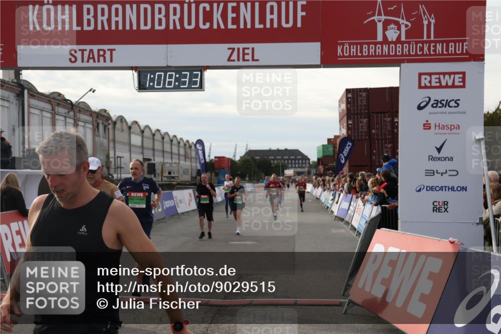 03.10.2025 - Köhlbrandbrückenlauf Julia Fischer http://msf.ph/oto/9029515 03.10.2025 16:08:33 Ziel 7314, 7349, 7360, 7423, 7594, 7616, 7708, 7851, 8279, 8778, 9110 meine-sportfotos.de