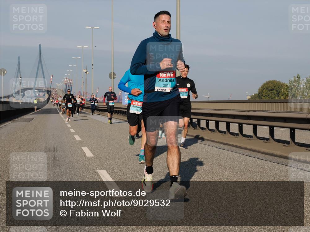 03.10.2025 - Köhlbrandbrückenlauf Fabian Wolf http://msf.ph/oto/9029532 03.10.2025 09:44:25 Position 3 1094, 2811, 3183 meine-sportfotos.de