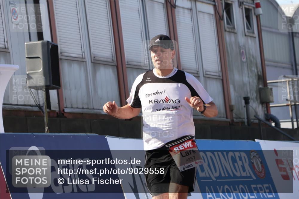 03.10.2025 - Köhlbrandbrückenlauf Luisa Fischer http://msf.ph/oto/9029558 03.10.2025 13:01:39 Ziel 4047, 4073, 4219, 4220, 4257, 4284, 4292, 5424, 5671, 6801 meine-sportfotos.de