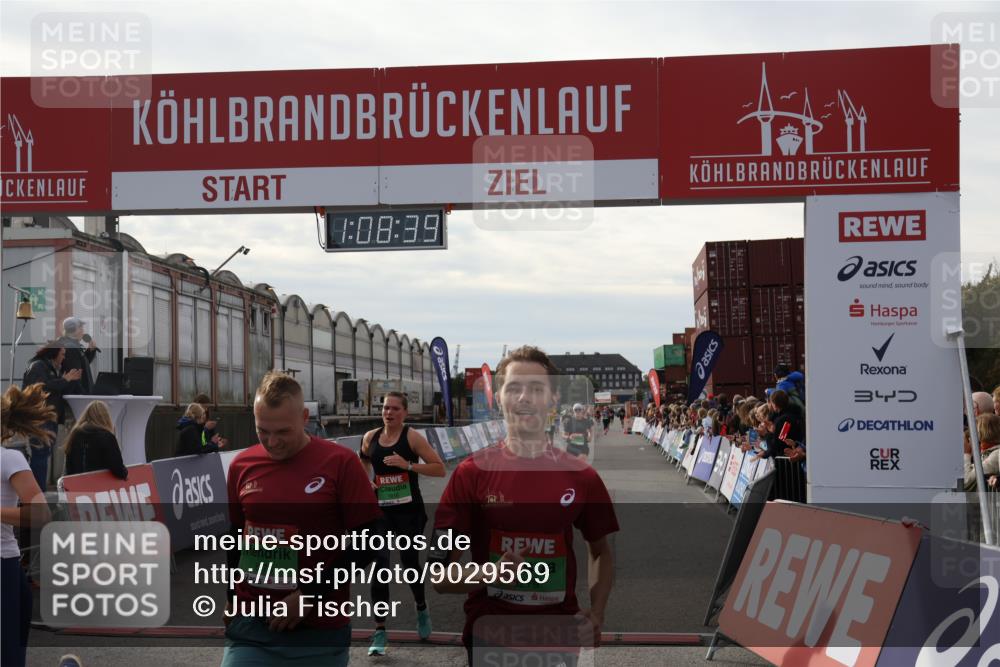 03.10.2025 - Köhlbrandbrückenlauf Julia Fischer http://msf.ph/oto/9029569 03.10.2025 16:08:39 Ziel 7283, 7339, 7349, 7360, 7423, 7594, 7616, 7708, 7851, 8279, 8778, 9110 meine-sportfotos.de