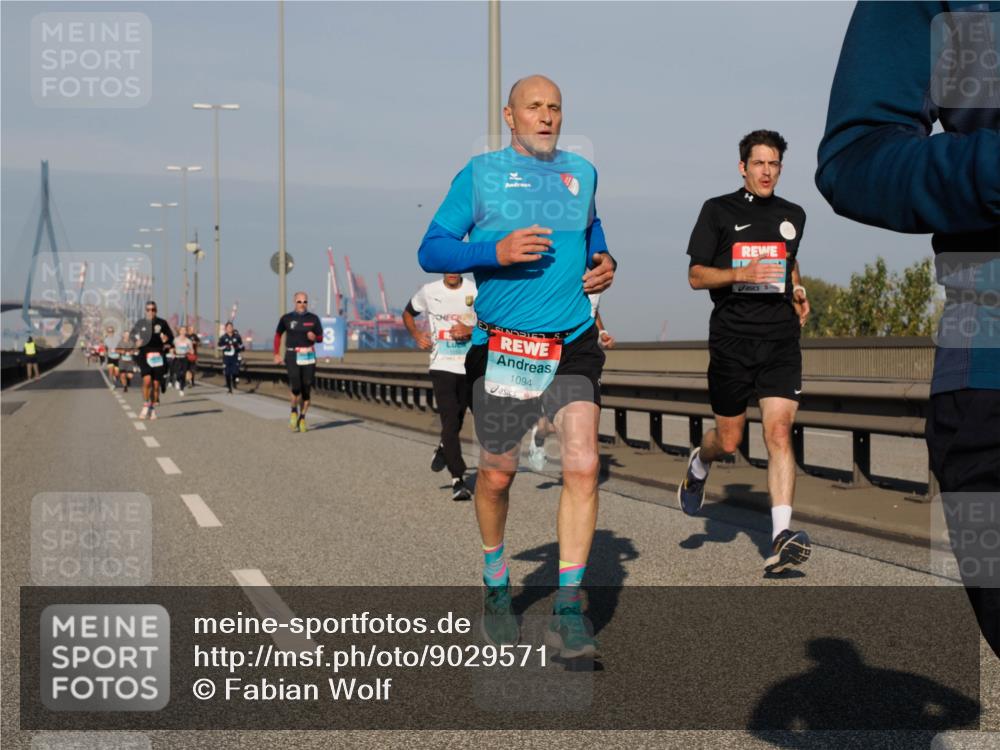 03.10.2025 - Köhlbrandbrückenlauf Fabian Wolf http://msf.ph/oto/9029571 03.10.2025 09:44:27 Position 3 1094 meine-sportfotos.de