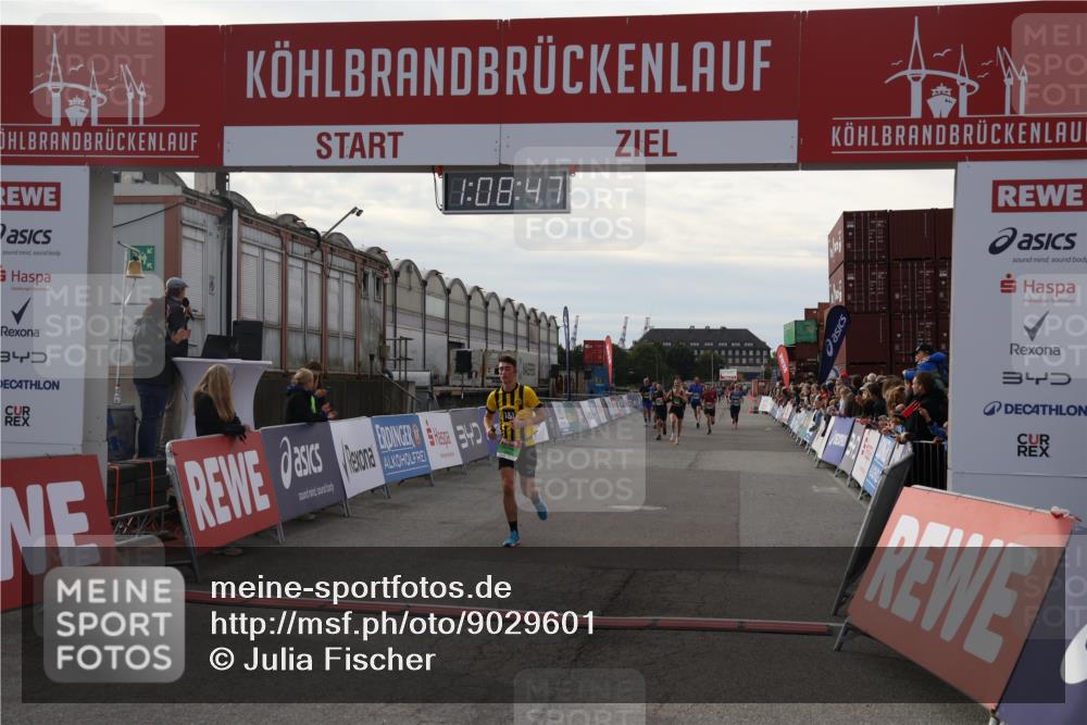 03.10.2025 - Köhlbrandbrückenlauf Julia Fischer http://msf.ph/oto/9029601 03.10.2025 16:08:47 Ziel 7191, 7283, 7339, 7360, 7616, 8279, 8846 meine-sportfotos.de