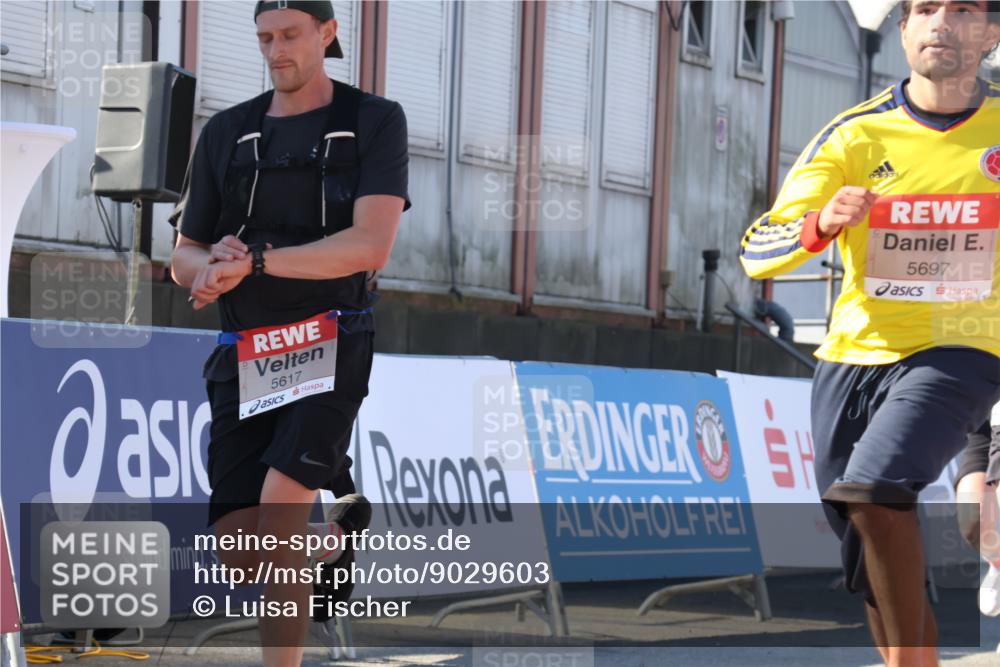 03.10.2025 - Köhlbrandbrückenlauf Luisa Fischer http://msf.ph/oto/9029603 03.10.2025 13:02:17 Ziel 4109, 4130, 4281, 4492, 4946, 5617, 5697, 5747, 5845, 6492 meine-sportfotos.de