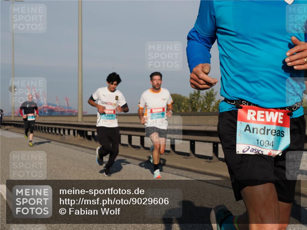 03.10.2025 - Köhlbrandbrückenlauf Fabian Wolf http://msf.ph/oto/9029606 03.10.2025 09:44:28 Position 3 1094 meine-sportfotos.de