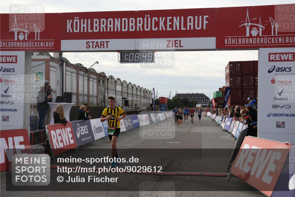03.10.2025 - Köhlbrandbrückenlauf Julia Fischer http://msf.ph/oto/9029612 03.10.2025 16:08:48 Ziel 7191, 7283, 7339, 7360, 7616, 8118, 8846 meine-sportfotos.de